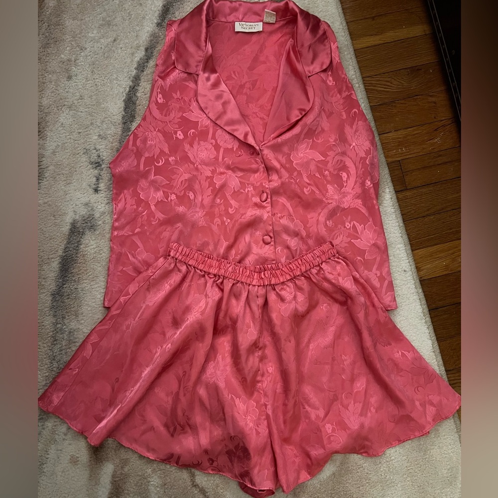 Vintage VS PJ set— gold label